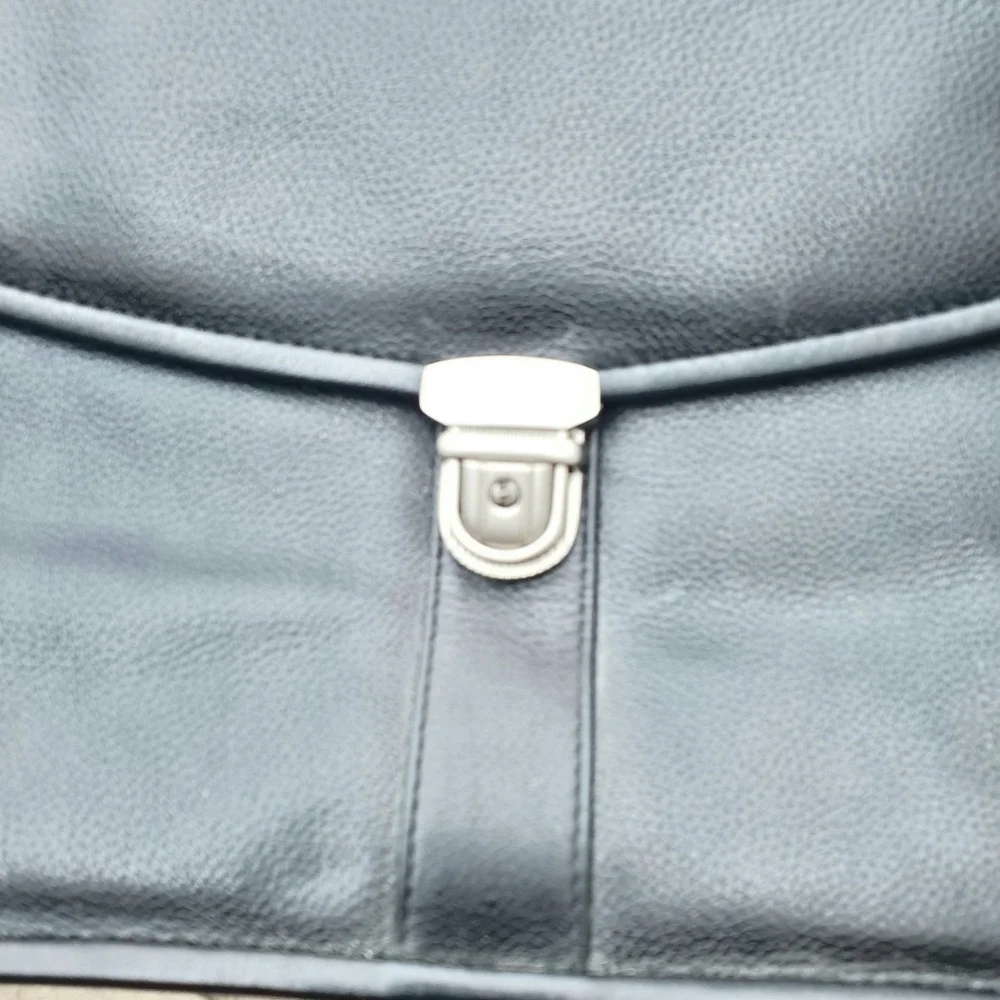 ILA Black Leather Briefcase Laptop Bag Like New Professional Office Accessory